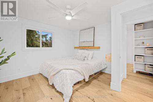 11 - 120 Ripley Court, Oakville, ON - Indoor Photo Showing Bedroom