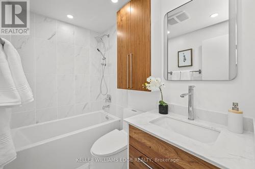 11 - 120 Ripley Court, Oakville, ON - Indoor Photo Showing Bathroom