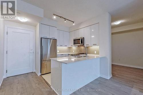 On - 35 Watergarden Drive, Mississauga, ON - Indoor Photo Showing Kitchen With Upgraded Kitchen