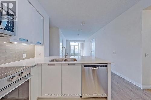 On - 35 Watergarden Drive, Mississauga, ON - Indoor Photo Showing Kitchen With Double Sink