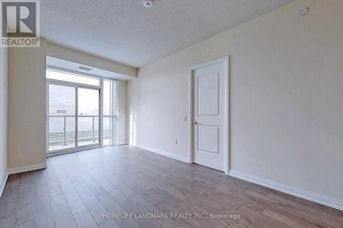 On - 35 Watergarden Drive, Mississauga, ON - Indoor Photo Showing Other Room