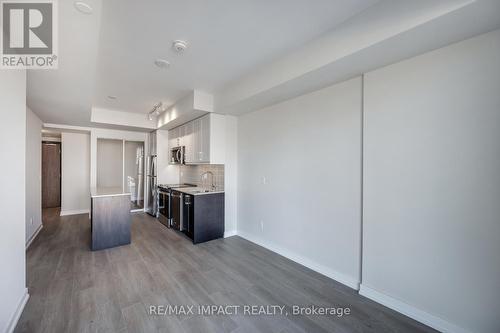 431 - 201 Brock Street, Whitby (Downtown Whitby), ON - Indoor Photo Showing Kitchen