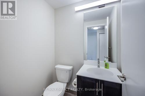 431 - 201 Brock Street, Whitby (Downtown Whitby), ON - Indoor Photo Showing Bathroom