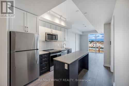 431 - 201 Brock Street, Whitby (Downtown Whitby), ON - Indoor Photo Showing Kitchen With Stainless Steel Kitchen With Upgraded Kitchen