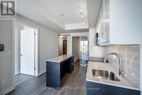 431 - 201 Brock Street, Whitby (Downtown Whitby), ON - Indoor Photo Showing Kitchen