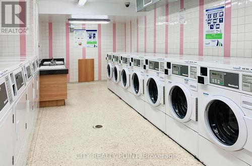 1207 - 6200 Bathurst Street, Toronto, ON - Indoor Photo Showing Laundry Room