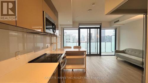 2213 - 25 Richmond Street E, Toronto, ON - Indoor Photo Showing Kitchen