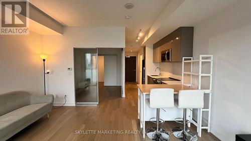 2213 - 25 Richmond Street E, Toronto, ON - Indoor