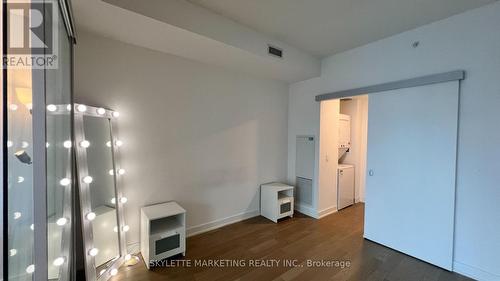 2213 - 25 Richmond Street E, Toronto, ON - Indoor Photo Showing Other Room