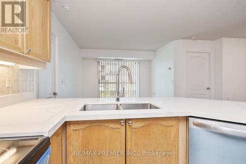 213 - 890 Sheppard Avenue W, Toronto, ON - Indoor Photo Showing Kitchen With Double Sink