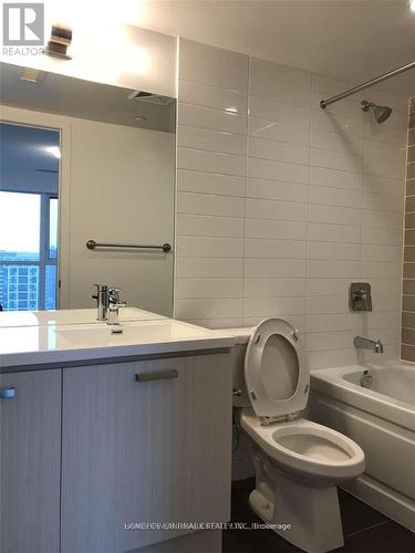 2205 - 125 Redpath Avenue, Toronto, ON - Indoor Photo Showing Bathroom