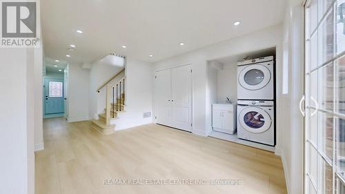 51 Denison Avenue, Brampton, ON - Indoor Photo Showing Laundry Room