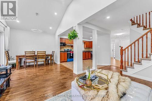 369 Thomas Slee Drive, Kitchener, ON - Indoor Photo Showing Living Room