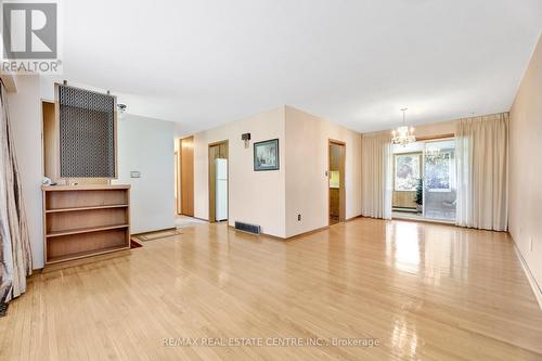 33 Ridgeway Avenue, Guelph, ON - Indoor Photo Showing Other Room