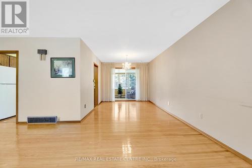 33 Ridgeway Avenue, Guelph, ON - Indoor Photo Showing Other Room