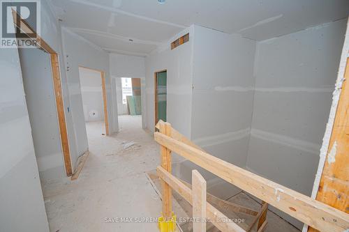 6 - 2700 Mewburn Road, Niagara Falls, ON - Indoor Photo Showing Other Room