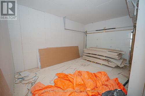 6 - 2700 Mewburn Road, Niagara Falls, ON - Indoor Photo Showing Garage