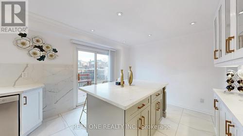 133 Risebrough Circuit, Markham, ON - Indoor Photo Showing Kitchen