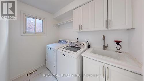 133 Risebrough Circuit, Markham, ON - Indoor Photo Showing Laundry Room