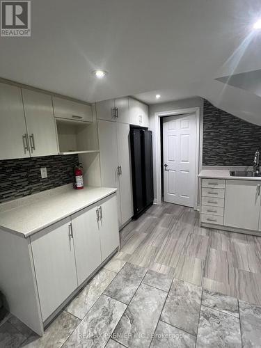 Bsmt - 67 Cartwright Boulevard, Vaughan, ON - Indoor Photo Showing Kitchen