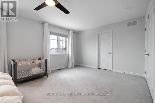 110 Westphalian Avenue, Ottawa, ON - Indoor Photo Showing Bedroom