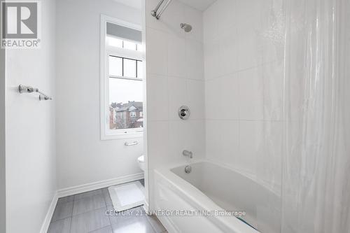 110 Westphalian Avenue, Ottawa, ON - Indoor Photo Showing Bathroom