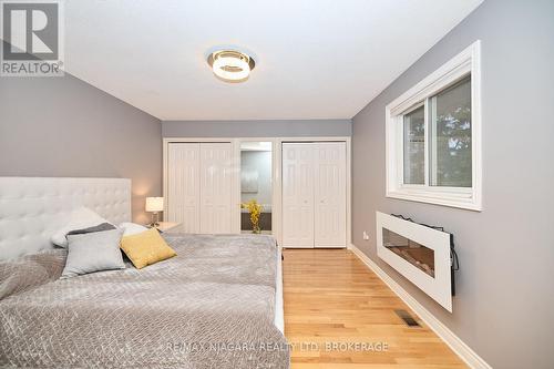 27 Walts Street, Welland (769 - Prince Charles), ON - Indoor Photo Showing Bedroom