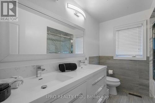 2 George Mckenzie Court, Toronto, ON - Indoor Photo Showing Bathroom