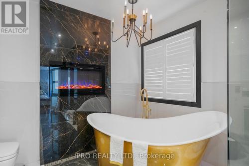 2 George Mckenzie Court, Toronto, ON - Indoor Photo Showing Bathroom