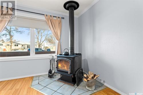 1056 Wolfe Avenue E, Moose Jaw, SK - Indoor With Fireplace