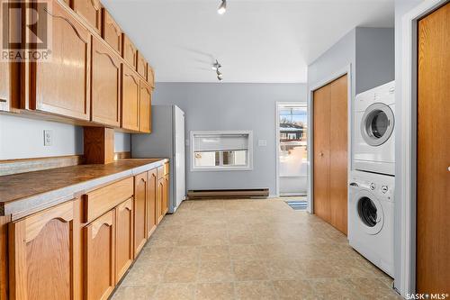 1056 Wolfe Avenue E, Moose Jaw, SK - Indoor Photo Showing Laundry Room