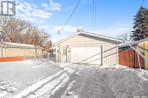 1056 Wolfe Avenue E, Moose Jaw, SK - Outdoor