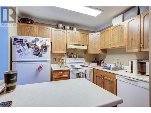 Kitchen - 735 Cook Road Unit# 206D, Kelowna, BC - Indoor Photo Showing Kitchen