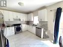 43 Mynden Way, Newmarket, ON  - Indoor Photo Showing Kitchen With Double Sink 