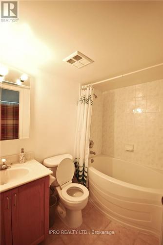 206 - 2585 Erin Centre Boulevard, Mississauga, ON - Indoor Photo Showing Bathroom