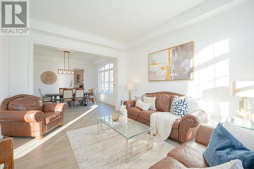 52 Gamble Street, Halton Hills, ON - Indoor Photo Showing Living Room