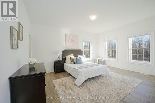 52 Gamble Street, Halton Hills, ON - Indoor Photo Showing Bedroom