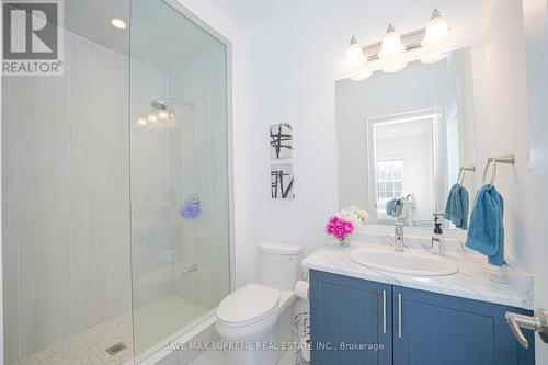 52 Gamble Street, Halton Hills, ON - Indoor Photo Showing Bathroom