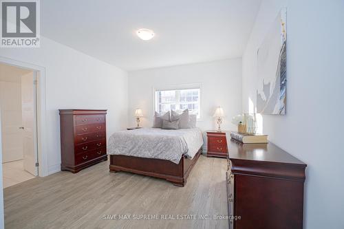 52 Gamble Street, Halton Hills, ON - Indoor Photo Showing Bedroom