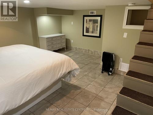 4353 Ellis Street, Niagara Falls, ON - Indoor Photo Showing Bedroom