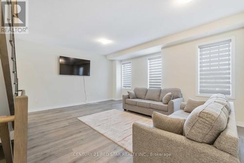 14 - 185 Bedrock Drive, Hamilton, ON - Indoor Photo Showing Living Room