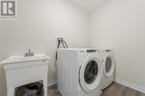 14 - 185 Bedrock Drive, Hamilton, ON - Indoor Photo Showing Laundry Room