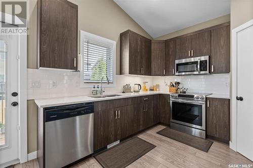 230 Newton Link, Saskatoon, SK - Indoor Photo Showing Kitchen