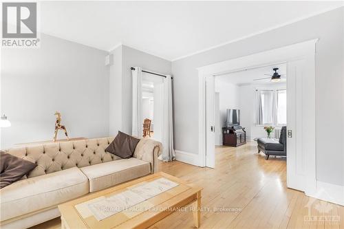 449 Mcgill Street, Hawkesbury, ON - Indoor Photo Showing Living Room