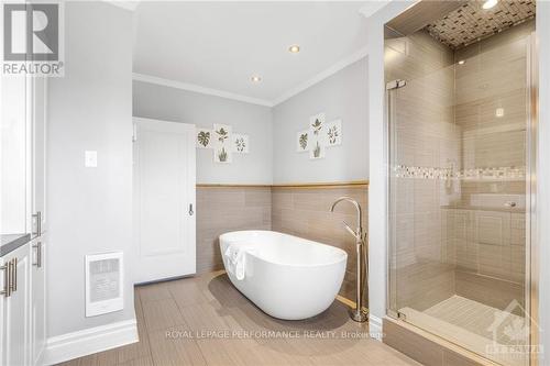 449 Mcgill Street, Hawkesbury, ON - Indoor Photo Showing Bathroom