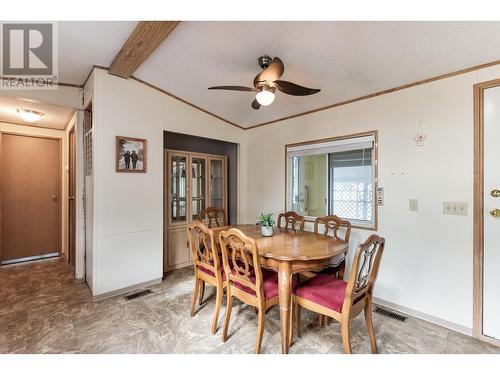 122 11970 Pinyon Drive, Pitt Meadows, BC - Indoor Photo Showing Dining Room