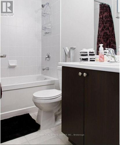 1111 - 339 Rathburn Road W, Mississauga, ON - Indoor Photo Showing Bathroom