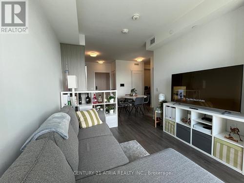 3219 - 585 Bloor Street E, Toronto, ON - Indoor Photo Showing Living Room