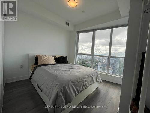 3219 - 585 Bloor Street E, Toronto, ON - Indoor Photo Showing Bedroom