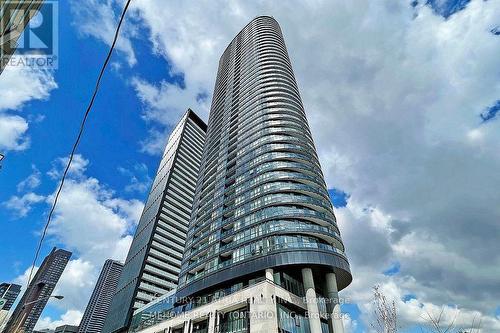 3219 - 585 Bloor Street E, Toronto, ON - Outdoor With Facade